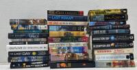 30 Sci-Fi & Fantasy Novels: Alastair Reynolds, Robin Hobb, Greg Bear, Hardcovers & Paperbacks