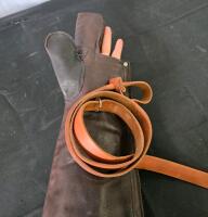 Custom Made Gauntlet and Leather Falcon Leesh - 3