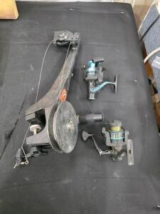 Cannon Mini-Troll Downrigger Model 1901200 & Shakespeare, APA 307 Spinning Reels, 8BB, 2019