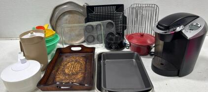 Assorted Kitchenware & Small Appliance Lot (Keurig, Hamilton Beaches warming tray, Bakeware and much more.
