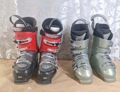 (1) Pair Of Vintage Lange Downhill Ski Boots, Women's Size 9.5 & (1) Pair Of Vintage Atomic B-Tech 60 Downhill Ski Boots, Men's Size 11.5