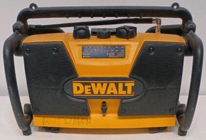 DeWalt Jobsite Radio Charger AM/FM, 9.6-18V NiCd Battery Compatible, SN: 486191