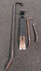 Set Of 4 Pry Bars/Crowbars - Assorted Types And Sizes (Stanley, WorkForce, etc.)