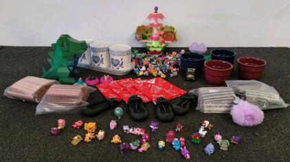 Hatchimals CollEGGtibles : 80&ndash;100 Figures, Playsets, Accessories, Dog Shoes, Handkerchiefs, Ramekins/Tray, And More