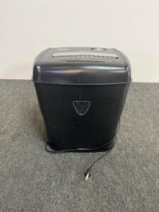 Aurora AS1015CD Cross-Cut Paper Shredder, 10-Sheet, 5.2 Gallon Bin, Shreds CDs & Credit Cards, does shred and operate as it should