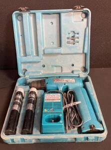 Makita 6012D 9.6V Cordless Drill/Driver Kit with 2x 9000 Batteries, Charger, Hard Case- Powers