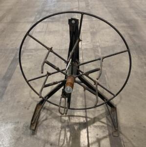 3-Point Hay Bale Unroller/Spinner Attachment, Heavy Duty Steel Frame, Fits Round Bales