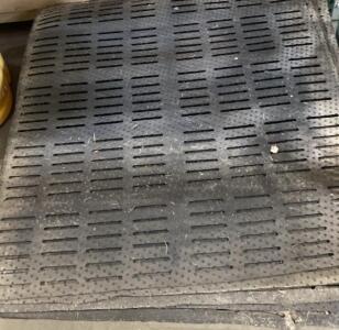 Rubber Drainage Mats 36"x48", Anti-Fatigue Stall Mat, Slotted, Black, Lot of 5
