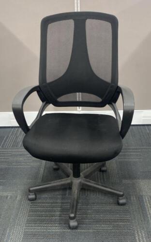 Black Mid-Back Mesh Office Chair with Fixed Armrests and Rolling Base
