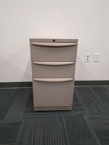 Beige 3-Drawer Metal Pedestal File Cabinet, Locking, 27.75"x15"x20", Office Storage