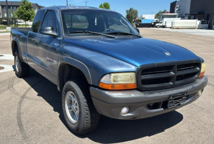 2002 DODGE DAKOTA - 4x4!