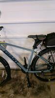 Giant Toughroad SLR 2 Hybrid Bike, 700c Wheels, Disc Brakes, Suspension Fork, Topeak Rack Bag - 3