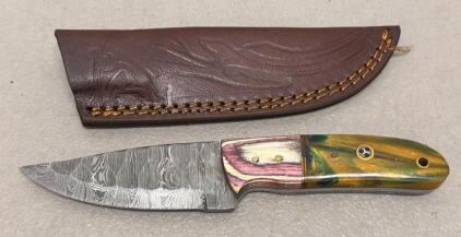 Custom Damascus Fixed Blade Knife - 4.5" Blade, Full Tang, Resin/Wood Handle, Leather Sheath