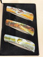 Japan 3-Piece Vanadium Stainless Wildlife Folding Pocket Knife Set with Display Case - 2