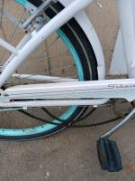 Schwinn Admiral 7-Speed Cruiser Bicycle, 26" Wheels, Steel Frame, Rear Rack, White/Turquoise - 4