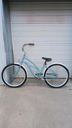 Raleigh Retroglide Cruiser Bicycle, Single-Speed, Coaster Brake, 26" Tires
