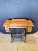 Singer Model 66 Treadle Sewing Machine, 1920, Ornate Decals, Wooden Cabinet, Serial G8140577 - 14