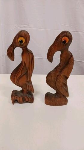 Mid-Century Modern Wooden Bird Sculptures &ndash; Set of 2, Whimsical Design, Hand-Carved