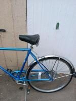 Schwinn Suburban 5-Speed Mens Road Bike, 22" Steel Frame, 27" Wheels, Metallic Blue - 3