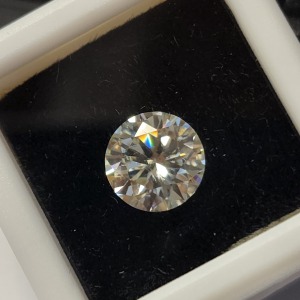 $600 White Moissanite Tests Like Diamond(1.75ct)