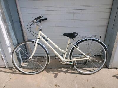 Schwinn Gateway Step-Through 7-Speed City Bike, 700c Wheels, Comfort Saddle, Fenders, Rear Rack