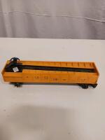 Lionel 3562-50 Operating Barrel Car, AT&SF 356250, O Gauge, Yellow, 1954-1955 - 2