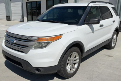 2015 FORD EXPLORER - 4X4!