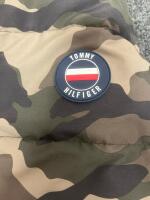 Tommy Hilfiger Men's Camouflage Puffer Jacket with Detachable Faux Fur Hood, Size S - 3