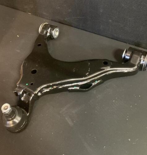 CTR CQ0313R Front Passenger Side Lower Control Arm for Lexus GX470 and Toyota FJ Cruiser- New In Box