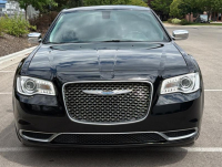 2018 CHRYSLER 300 - - 5