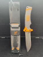 Gerber Bear Grylls Ultimate Fixed Blade Survival Knife with Sheath & Fire Starter, 4.75" Blade - 5