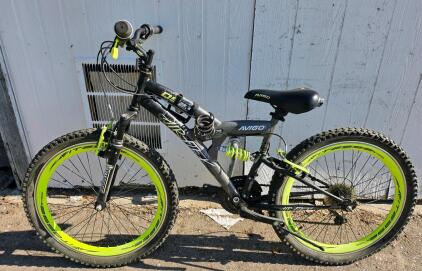 (Black) 24" Airflex Avigo Bike