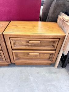 Classic 2-Drawer Oak Nightstand &ndash; Traditional Style, 26"x16"x24", Solid Wood Fronts