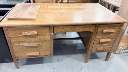 Solid Oak Double Pedestal Office Desk, 7 Drawers, Lockable Center, Pull-Out Tray, 60"x32"x30"