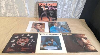 Lot Of 30 Assorted Vintage Vinal Records Including Ronnie Milsap, Gordon Lightfoot & Dean Martin