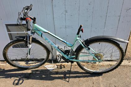 (Teal) 26" Titan Pathfinder Bike