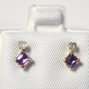 $400 10K Amethyst(0.4ct) Diamond(0.06ct) Earrings