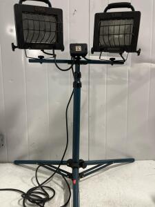EML Technologies Dual 500W Halogen Work Light with Tripod Stand, Adjustable Height, Blue