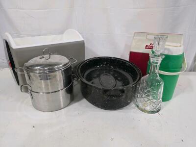 IGLOO Playmate Elite Cooler Bundle: Jug, Steam Pot, Turkey Roasting Pan, Decanter, Ice Packs