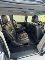2014 CHRYSLER TOWN & COUNTRY - LEATHER SEATS! - 9