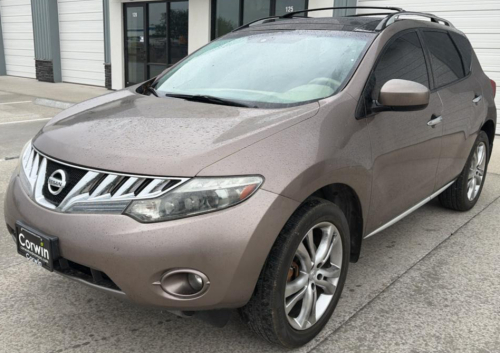 2010 NISSAN MURANO - 4X4!