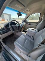 2008 CHEVROLET SUBURBAN - 4X4! - 10
