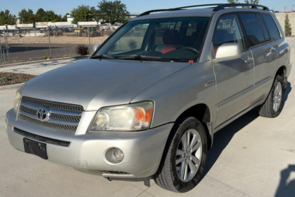 2006 TOYOTA HIGHLANDER - 4X4!