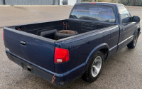 BANK REPO - 2001 CHEVROLET S10 - RWD! - 5