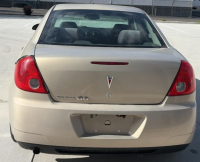 BANK REPO - 2009 PONTIAC G6 - FWD! - 4