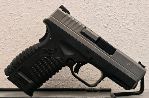 Springfield XD-S 9mm 3.3" Pistol, Stainless/Black, Fiber Optic Sights, Serial S3632732