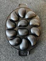 Outset Cast Iron Oyster Grill Pan 12-Well, Pre-Seasoned, Integrated Handles, 19" x 13" - 5