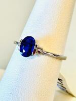 Silver Ring With 1.00 Ct Oval Sapphire Gemstone Size 6.5 - 3
