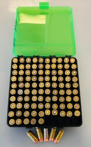 100 rounds mixed brand .40 S&W JHP handgun ammo, brass case, 180gr, in green plastic box