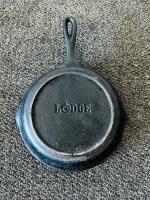 Lodge 8 Cast Iron Skillet 10.25" with Basting Lid, USA, Dual Pour Spouts, Pre-Seasoned - 5